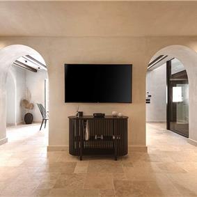 5 bedroom villa with indoor and outdoor pool in Chania town, sleeps 10